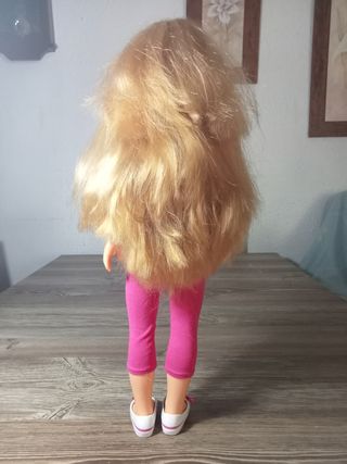 Muñeca Nancy castaña pelo largo