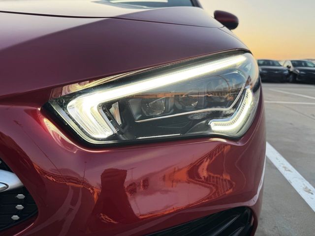 Mercedes CLA 180 SHOOTING BRAKE AUTOMÁTICO con TECHO SOLAR, FULL EQUIP!