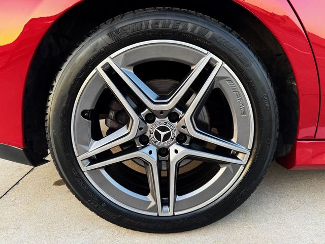 Mercedes CLA 180 SHOOTING BRAKE AUTOMÁTICO con TECHO SOLAR, FULL EQUIP!