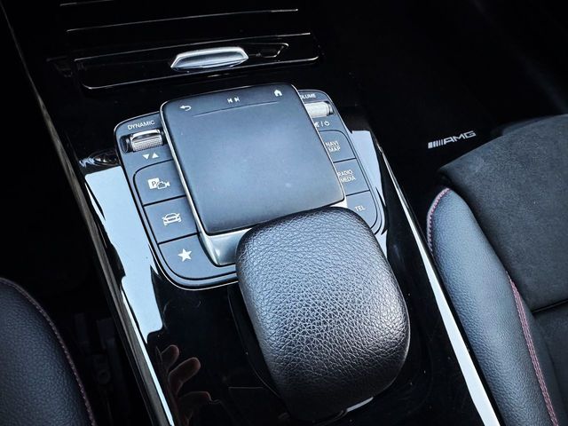 Mercedes CLA 180 SHOOTING BRAKE AUTOMÁTICO con TECHO SOLAR, FULL EQUIP!