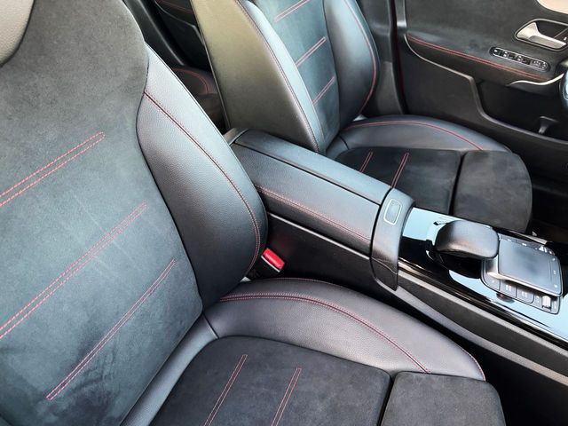 Mercedes CLA 180 SHOOTING BRAKE AUTOMÁTICO con TECHO SOLAR, FULL EQUIP!