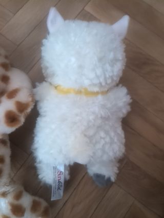 2 Muñecos de peluche: Jirafa y Alpaca
