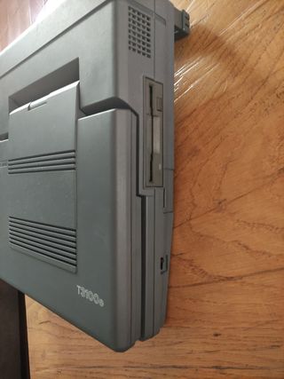 Toshiba T3100e - Portátil antiguo para reparar 
