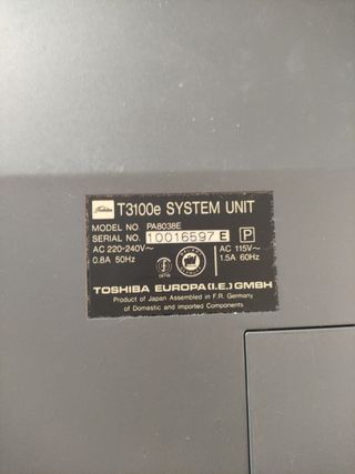 Toshiba T3100e - Portátil antiguo para reparar 
