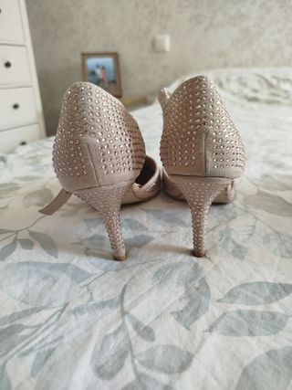 Zapatos beige fiesta mujer