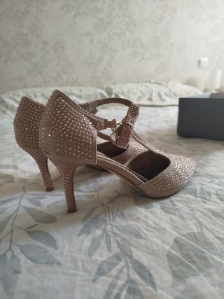 Zapatos beige fiesta mujer
