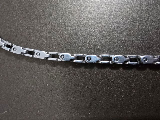 Collana acciaio uomo, molto particolare