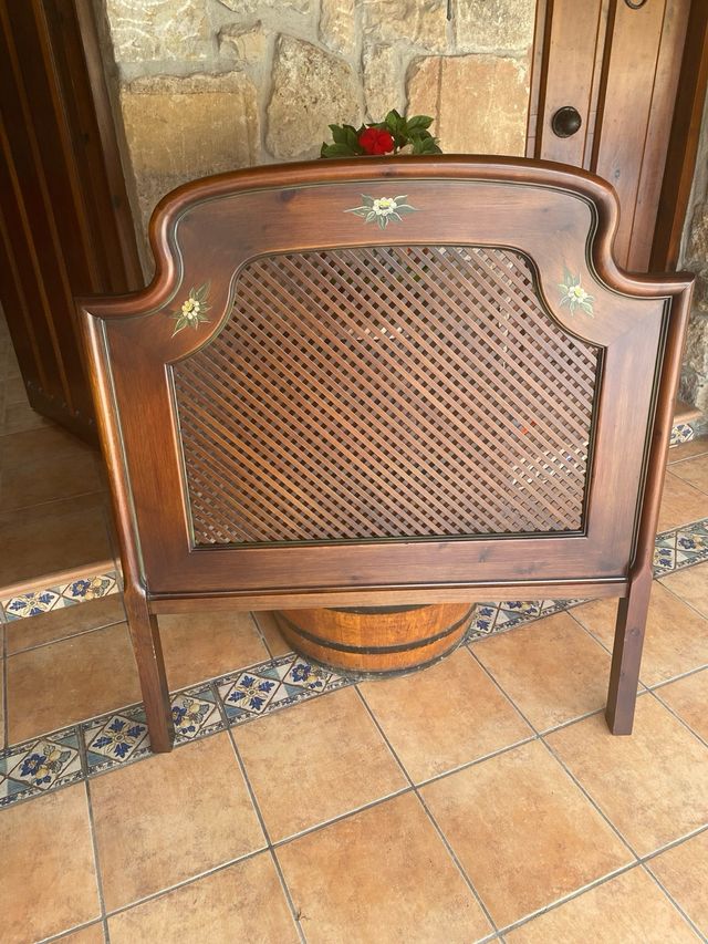 Cabeceros + mesilla madera - pintados a mano