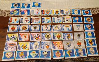Cromos escudos segunda división