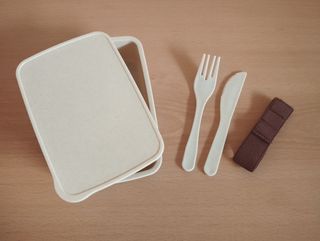 Fiambrera 700ML con cubiertos - Blanca