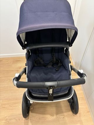 Bugaboo Fox 2 Classic azul marino + saco invierno