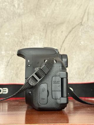 Canon EOS 600D - Cámara Réflex