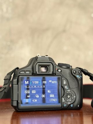 Canon EOS 600D - Cámara Réflex