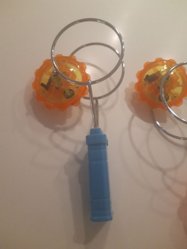 2 Peonzas Giratorias