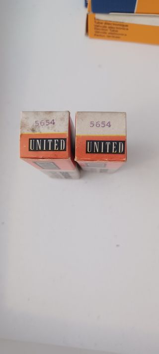 2 Valvole 5654 CV403A EF95 United.