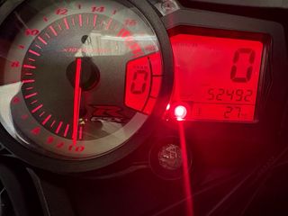 Suzuki GSXR 600 K8 - Moto