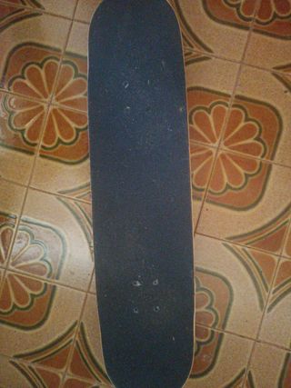 Monopatín Axelo Skateboard
