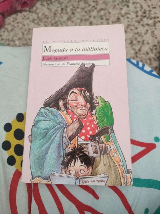 Moguda a la biblioteca