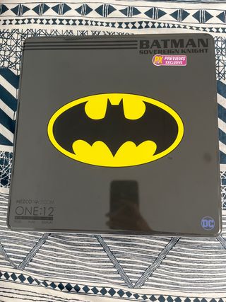 Figura Batman Sovereign Knight- Mezco