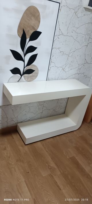 Mesita entrada blanca -lacada madera maciza