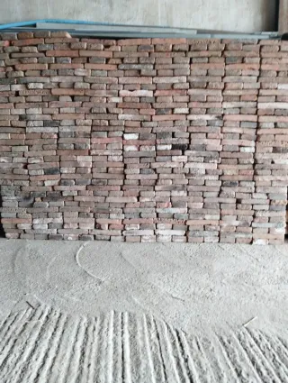 Ladrillos refractarios antiguos (1945)