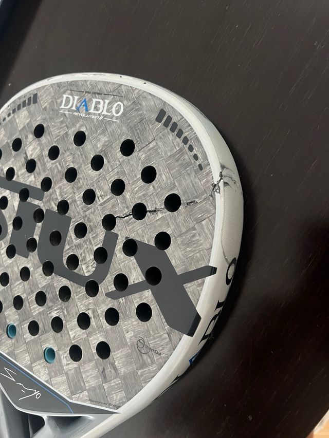 Pala (ROTA) padel Siux para reparar
