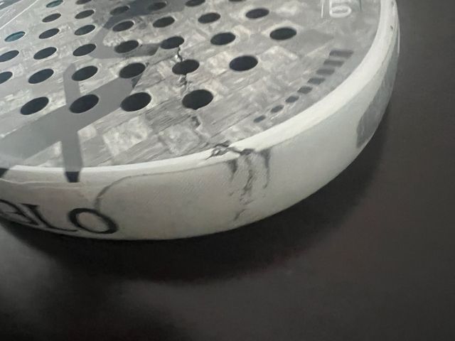 Pala (ROTA) padel Siux para reparar
