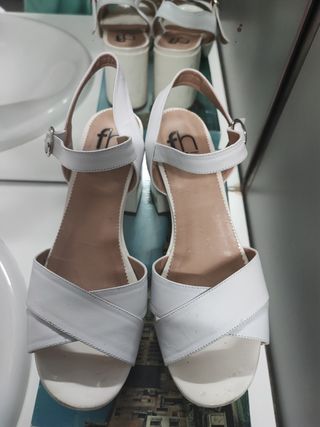 Sandalias blancas plataforma - talla 38