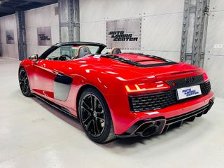AUDI R8 Spyder V10 FSI perform. RWD S tr.