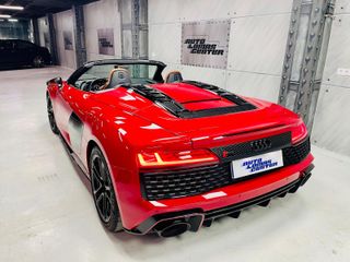 AUDI R8 Spyder V10 FSI perform. RWD S tr.