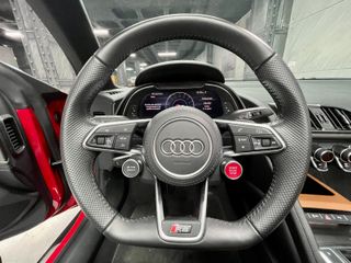 AUDI R8 Spyder V10 FSI perform. RWD S tr.