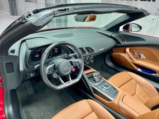 AUDI R8 Spyder V10 FSI perform. RWD S tr.