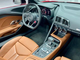 AUDI R8 Spyder V10 FSI perform. RWD S tr.