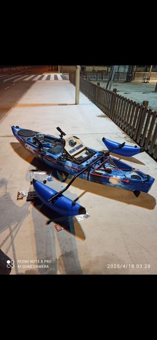 Kayak de pesca con pedales (paleta)