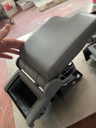 Bracciolo e consolle centrale BMW e46 con pulsanti