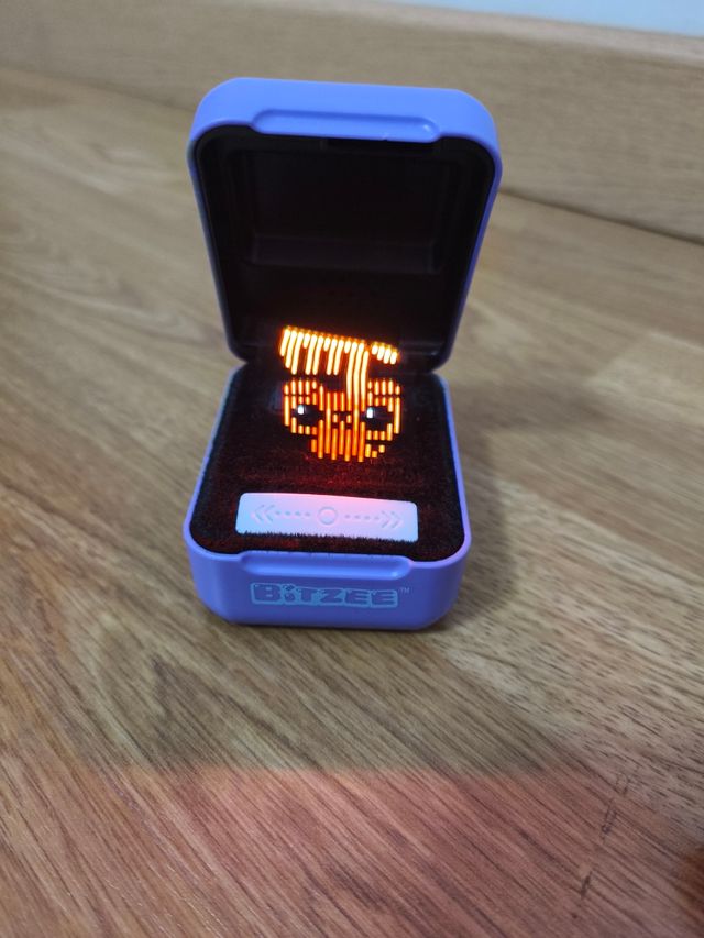 Bitzee jugable, Piezas o Reparación