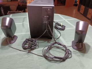 Altavoces Logitech X-210 2.1