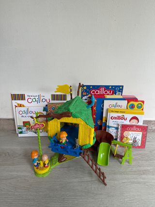 Casa del árbol Caillou + libros