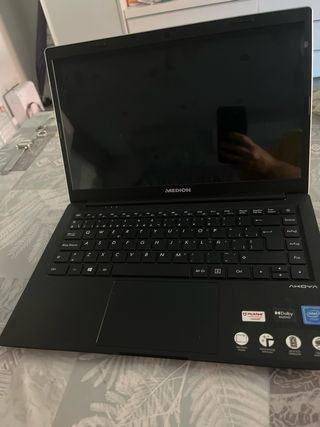 Portátil Medion Akoya E4251