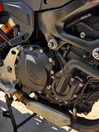 BMW F900R - Moto Impecable