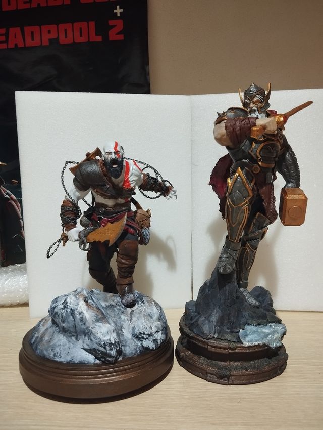 Statue Re Thor e Kratos in resina