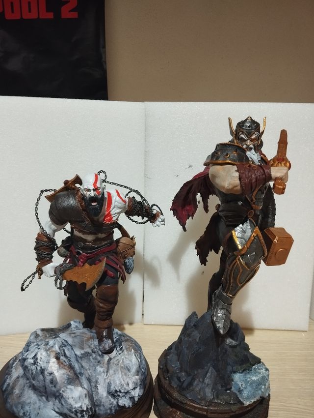 Statue Re Thor e Kratos in resina