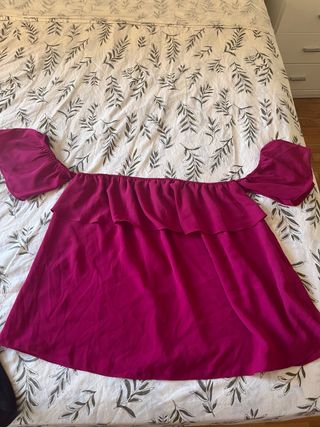 Blusa fucsia sin hombros