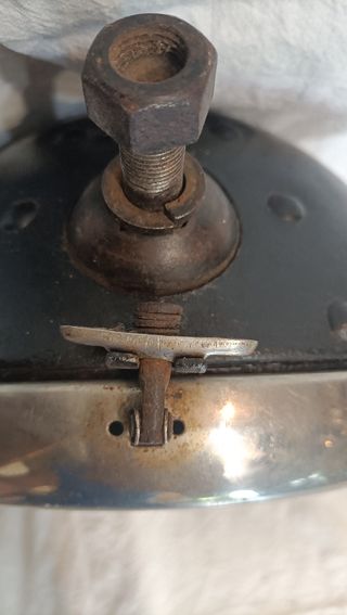 Foco delantero Ford antiguo