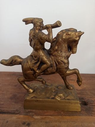Figura ecuestre cartero a caballo