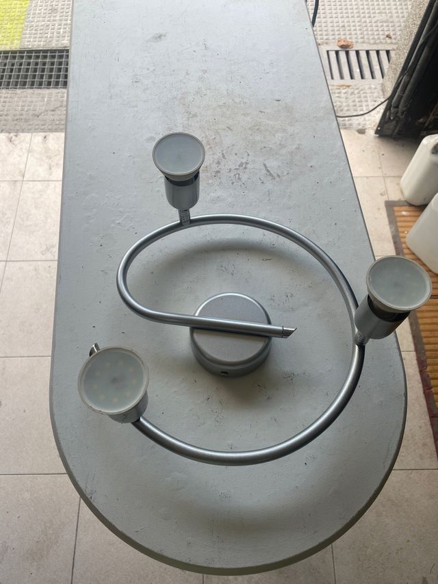 Lámpara LED dirigibles