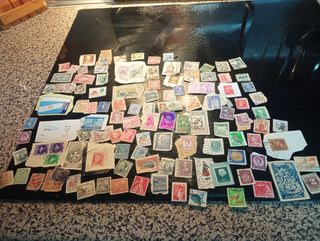 8000 Sellos antiguos España y extranjeros