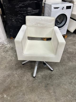 Sillón giratorio blanco - piel sintética