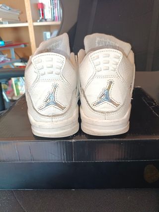 Zapatillas Jordan 4 blancas talla 40