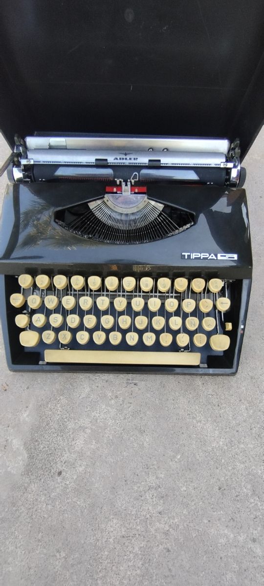 Máquina escribir TIPPA Adler antigua